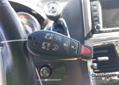 2011 Chrysler Town & Country Touring from USA, damaged, VIN 2A4RR5DG7BR783208